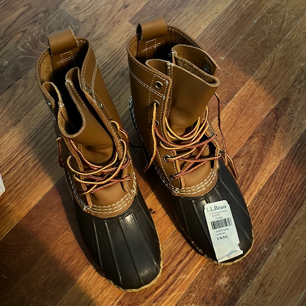 LL Bean boots brand new, never worn besides trying on, size 6 Narrow (N AA )
